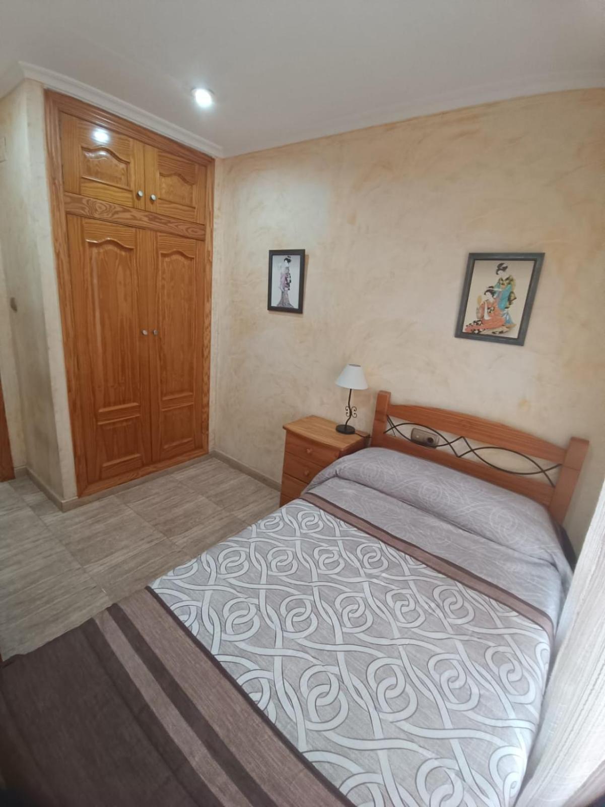Pet Friendly - Apartamento Centrico Y Cerca De La Playa ซานตาโปลา ภายนอก รูปภาพ